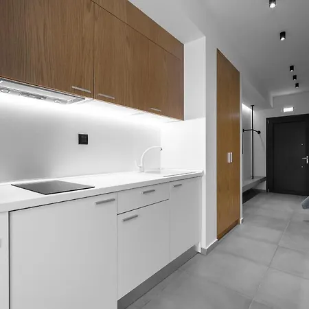 Rothos Luxury