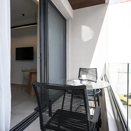 Rothos Luxury *