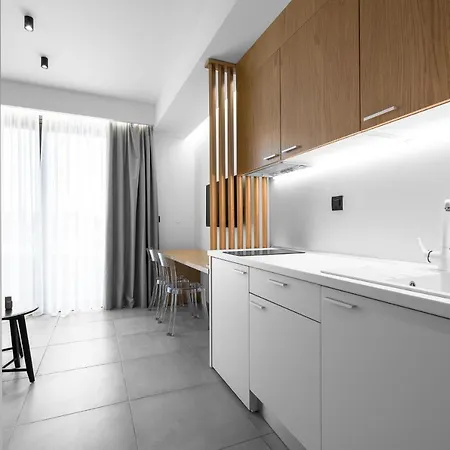 Rothos Luxury